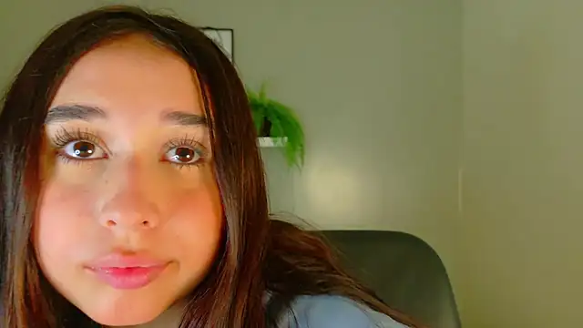 Snapshot of StarrMoon__ chatting on 10, 8, 2026 StarrMoon online show from 10, 8, 2026