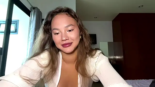 Snapshot of kamila_18_french chatting on 21, 4, 2026 kamila 18 french online show from 21, 4, 2026