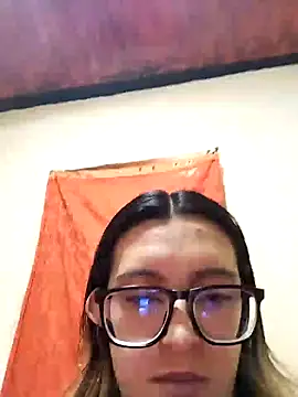 Snapshot of Greta_silber26 chatting on 4, 4, 2026 Greta silber26 online show from 4, 4, 2026