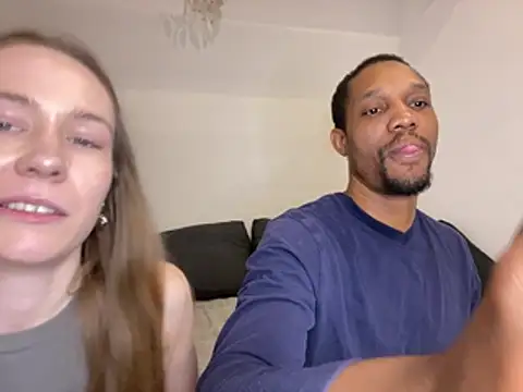 Snapshot of midnight_danseur chatting on 17, 4, 2026 midnight danseur online show from 17, 4, 2026