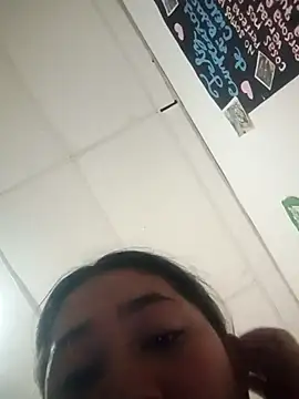 Snapshot of Sienni chatting on 26, 3, 2026 Sienni online show from 26, 3, 2026