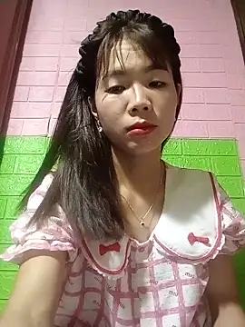 Snapshot of AmyLinee01 chatting on 27, 5, 2026 AmyLinee01 online show from 27, 5, 2026
