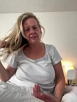 Snapshot of GwenWilde31 chatting on 29, 5, 2026 GwenWilde31 online show from 29, 5, 2026