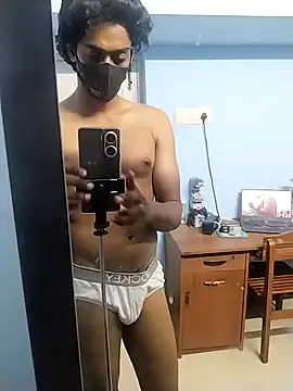 Snapshot of Igcholebhature_lovee chatting on 18, 4, 2026 Igcholebhature lovee online show from 18, 4, 2026