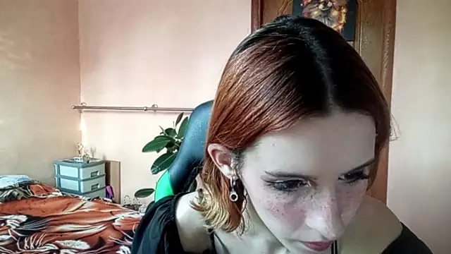 Snapshot of SirenFrost chatting on 23, 6, 2026 SirenFrost online show from 23, 6, 2026