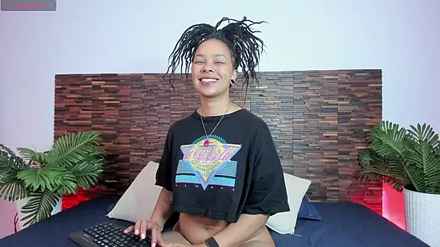 andreazoe online show from 14, 4, 2026