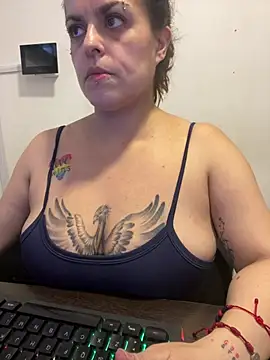 Snapshot of MiaHotboobs chatting on 16, 7, 2026 MiaHotboobs online show from 16, 7, 2026