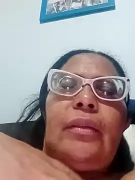 Snapshot of sexymomsn chatting on 3, 4, 2026 sexymomsn online show from 3, 4, 2026