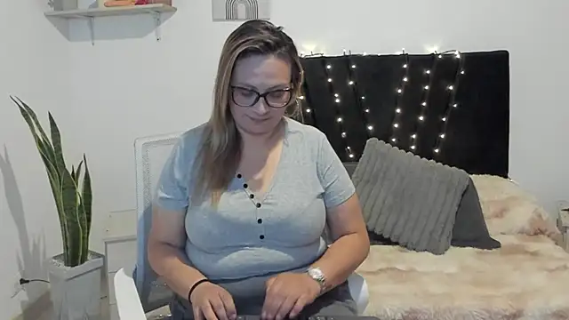 Just evangeline online show from 1, 4, 2026