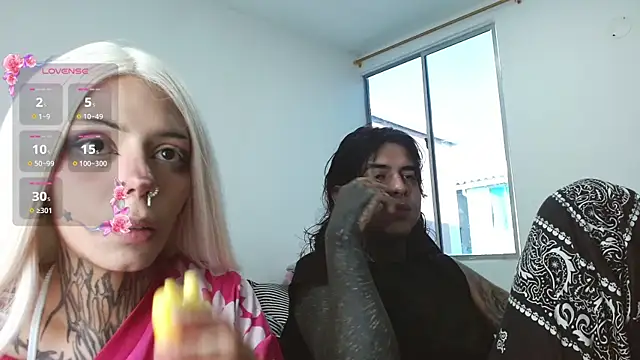 Snapshot of KoraAndYuta chatting on 6, 4, 2026 KoraAndYuta online show from 6, 4, 2026