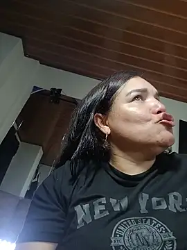 Snapshot of Zuleyka_69 chatting on 11, 6, 2026 Zuleyka 69 online show from 11, 6, 2026