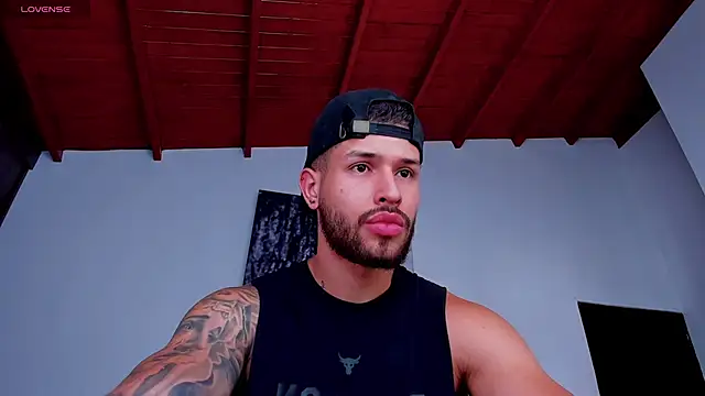 Snapshot of Santos_ramirez1 chatting on 1, 4, 2026 Santos ramirez1 online show from 1, 4, 2026