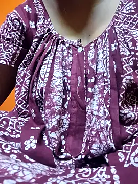 Snapshot of itz-priya chatting on 3, 4, 2026 itz-priya online show from 3, 4, 2026