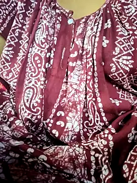 Snapshot of itz-priya chatting on 6, 4, 2026 itz-priya online show from 6, 4, 2026
