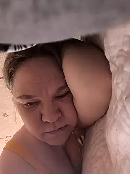 Snapshot of _Yourpussy_ chatting on 29, 3, 2026 Yourpussy online show from 29, 3, 2026