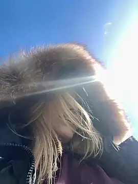 Snapshot of EloiseeUKK chatting on 16, 4, 2026 EloiseeUKK online show from 16, 4, 2026