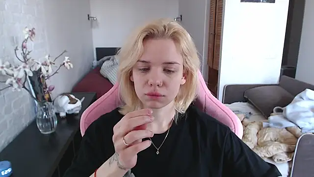 TenderChloe online show from 31, 3, 2026