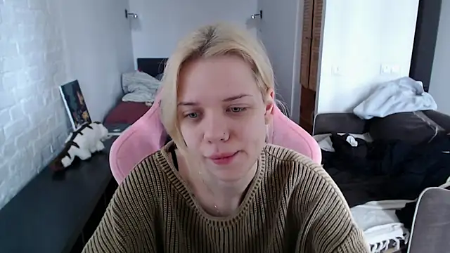 Snapshot of TenderChloe chatting on 5, 4, 2026 TenderChloe online show from 5, 4, 2026