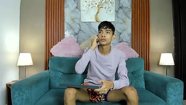 PINKY BOYS1 online show from 1, 4, 2026