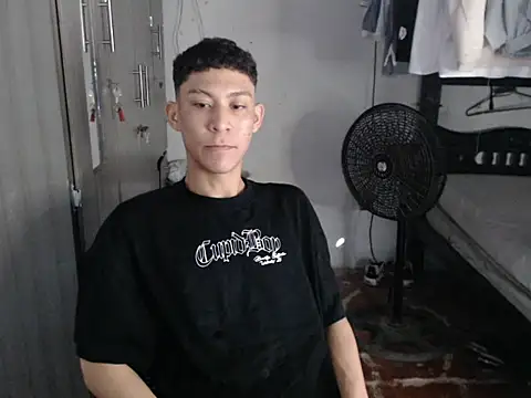 Snapshot of mastercum28 chatting on 18, 5, 2026 mastercum28 online show from 18, 5, 2026