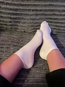 LilouPieds online show from 7, 5, 2026