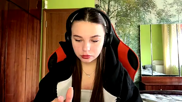 ThedaStrevell online show from 30, 3, 2026