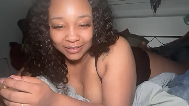 Snapshot of Yourmommysilk chatting on 27, 3, 2026 Yourmommysilk online show from 27, 3, 2026