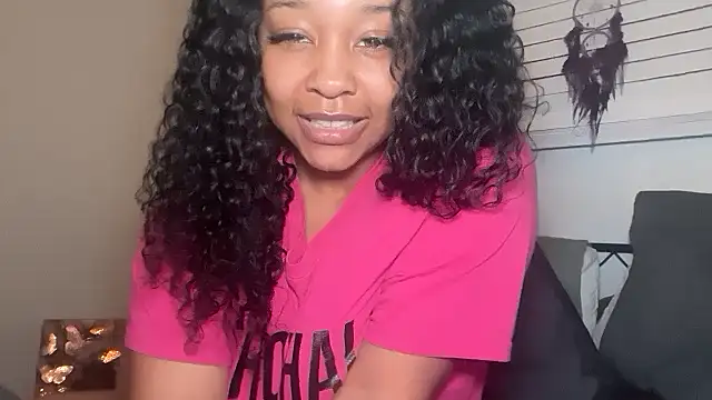 Snapshot of Yourmommysilk chatting on 25, 4, 2026 Yourmommysilk online show from 25, 4, 2026