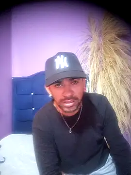 AronZuluaga online show from 24, 3, 2026