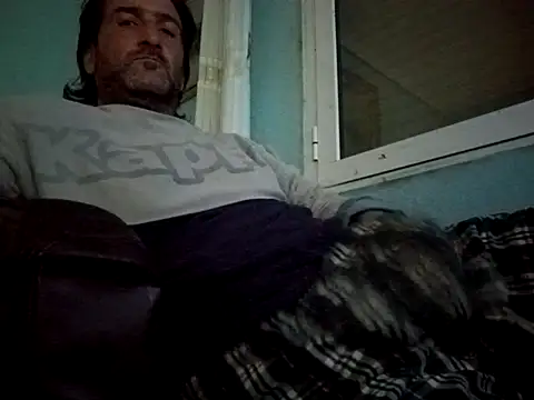 Snapshot of DanTrov79 chatting on 28, 4, 2026 DanTrov79 online show from 28, 4, 2026