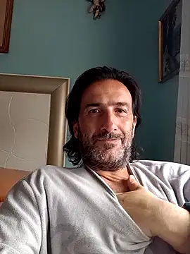 Snapshot of DanTrov79 chatting on 3, 5, 2026 DanTrov79 online show from 3, 5, 2026