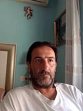 Snapshot of DanTrov79 chatting on 5, 5, 2026 DanTrov79 online show from 5, 5, 2026