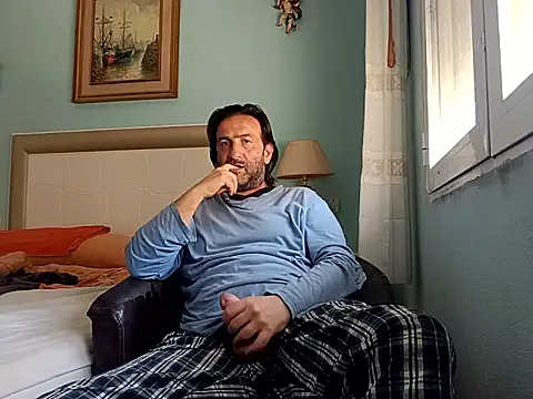 Snapshot of DanTrov79 chatting on 10, 5, 2026 DanTrov79 online show from 10, 5, 2026