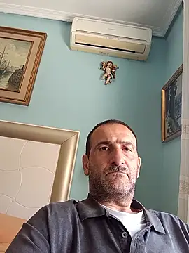 Snapshot of DanTrov79 chatting on 18, 5, 2026 DanTrov79 online show from 18, 5, 2026