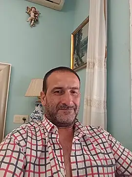 Snapshot of DanTrov79 chatting on 21, 5, 2026 DanTrov79 online show from 21, 5, 2026