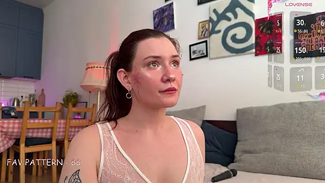 Snapshot of AurikTrix chatting on 16, 6, 2026 AurikTrix online show from 16, 6, 2026