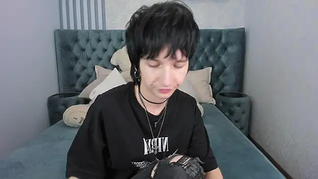 Snapshot of AdonBev chatting on 16, 7, 2026 AdonBev online show from 16, 7, 2026