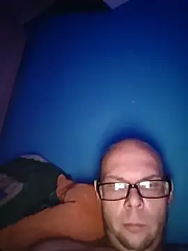 Snapshot of tomeksex1x chatting on 9, 8, 2026 tomeksex1x online show from 9, 8, 2026