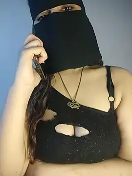 Snapshot of Yasmin_Oh chatting on 19, 7, 2026 Yasmin Oh online show from 19, 7, 2026