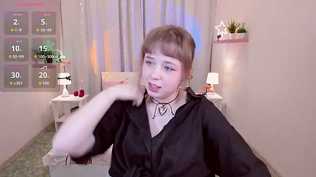 LeonaHicks online show from 28, 3, 2026