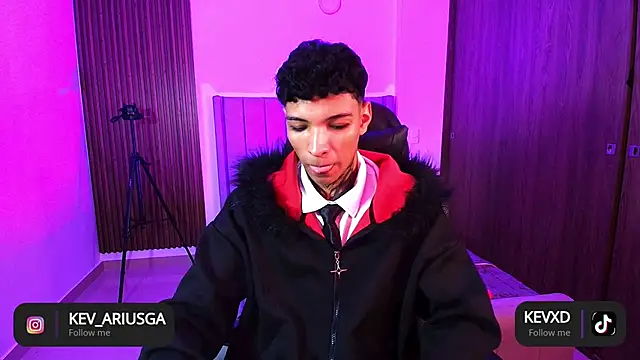 im Usuga online show from 14, 4, 2026
