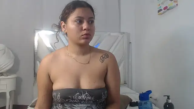 Snapshot of AlannaHarper chatting on 20, 6, 2026 AlannaHarper online show from 20, 6, 2026