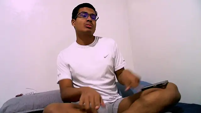 ThiagoVega  online show from 19, 4, 2026