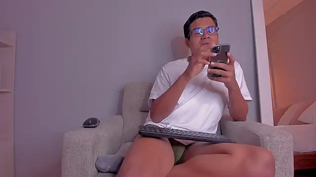ThiagoVega  online show from 21, 4, 2026