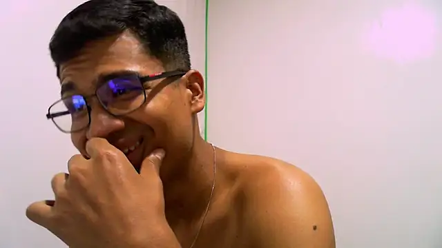 ThiagoVega  online show from 30, 4, 2026