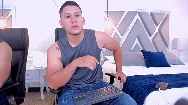 Snapshot of Chriss_Diamond chatting on 3, 4, 2026 Chriss Diamond online show from 3, 4, 2026