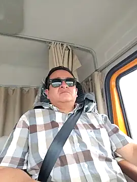 DosAlmasArdientesED online show from 21, 4, 2026