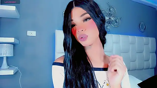 Kornylovee online show from 11, 4, 2026