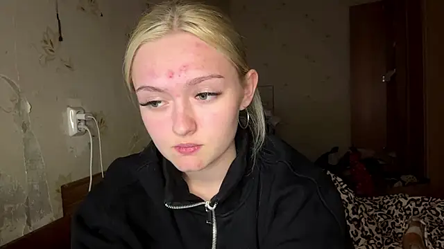 Sophia Blonde online show from 28, 4, 2026