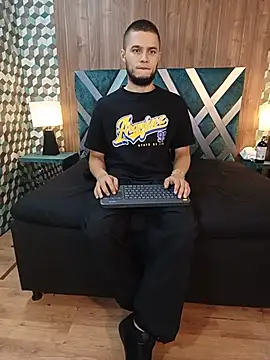 Snapshot of Joaho_Fernandez chatting on 4, 7, 2026 Joaho Fernandez online show from 4, 7, 2026